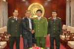 Ông Nguyễn Phấn gửi lời cảm ơn đại điện Lãnh đạo Công an tỉnh
