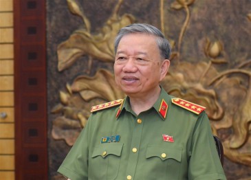 Bộ trưởng Tô Lâm trả lời phóng vấn của cơ quan báo chí.
