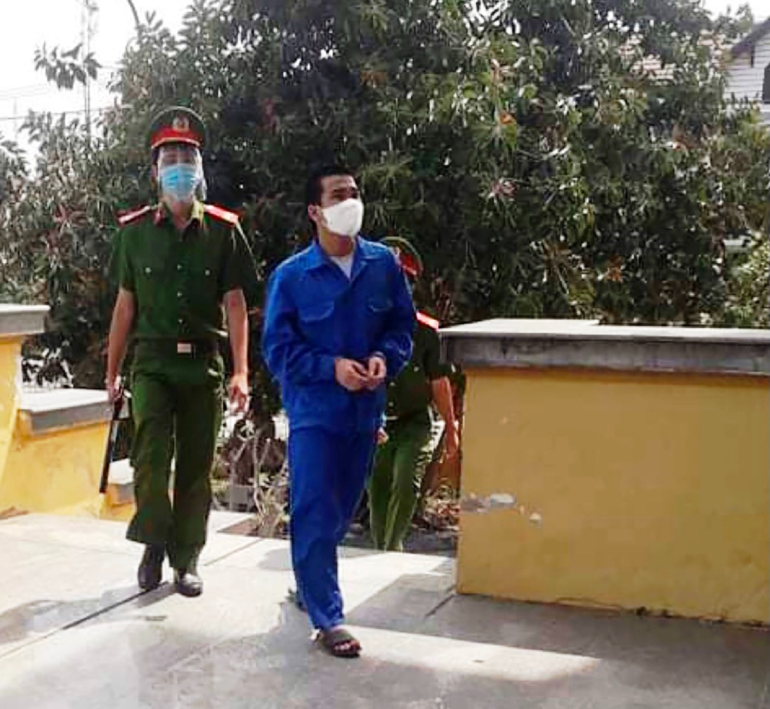 Đối tượng Nguyễn Văn Long được giải đến phiên tòa